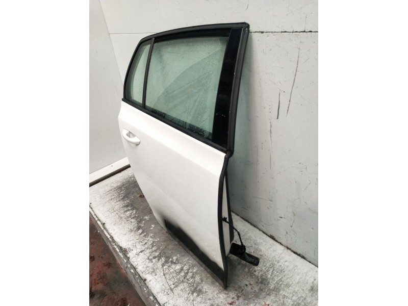 Recambio de puerta trasera derecha para volkswagen golf vi (5k1) 1.6 tdi referencia OEM IAM  5P 