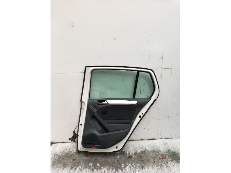 Recambio de puerta trasera derecha para volkswagen golf vi (5k1) 1.6 tdi referencia OEM IAM  5P 