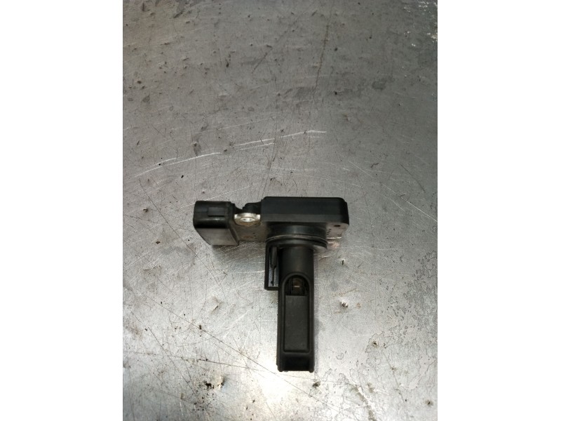 Recambio de caudalimetro para toyota avensis sedán (_t25_) 2.0 d-4d (cdt250_) referencia OEM IAM 2220427010 AFH70M23 2003