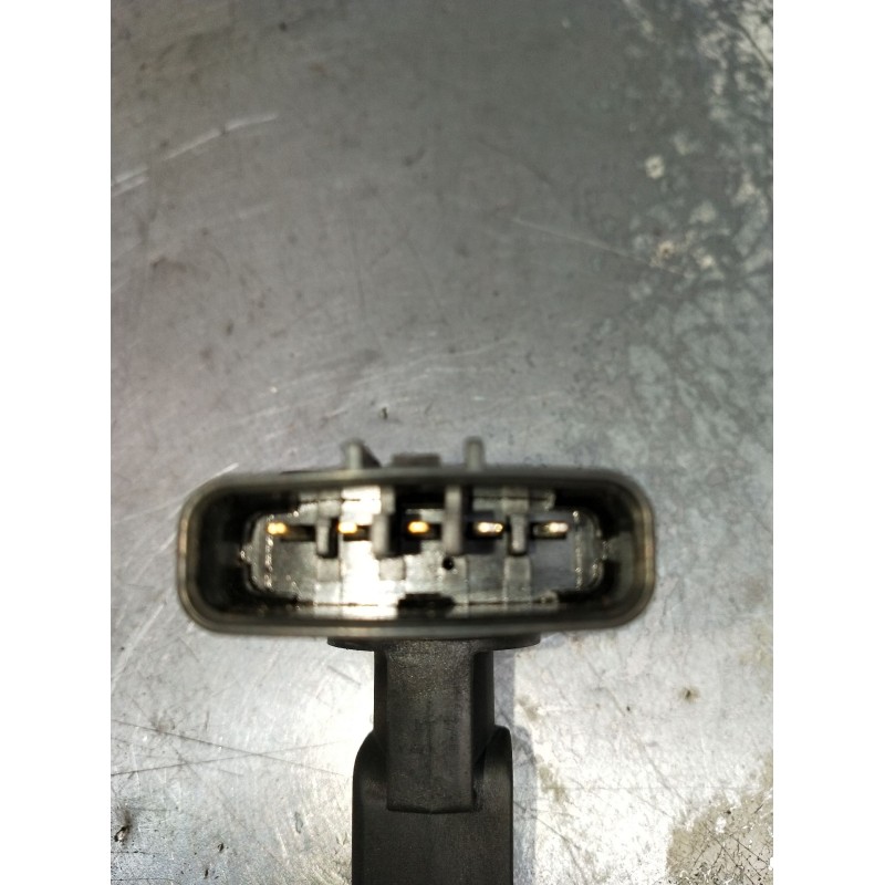 Recambio de caudalimetro para toyota avensis sedán (_t25_) 2.0 d-4d (cdt250_) referencia OEM IAM 2220427010 AFH70M23 2003