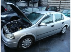 opel astra g berlina del año 2000