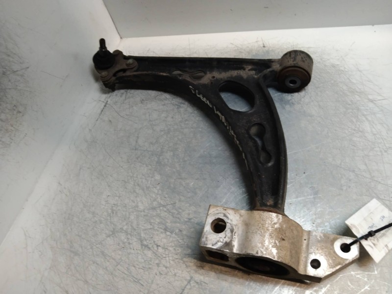 Recambio de brazo suspension inferior delantero izquierdo para seat leon (1p1) 1.9 tdi referencia OEM IAM   