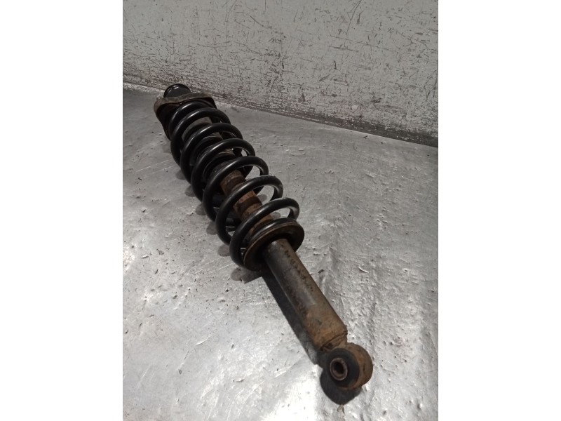 Recambio de amortiguador trasero izquierdo para dodge journey se referencia OEM IAM   