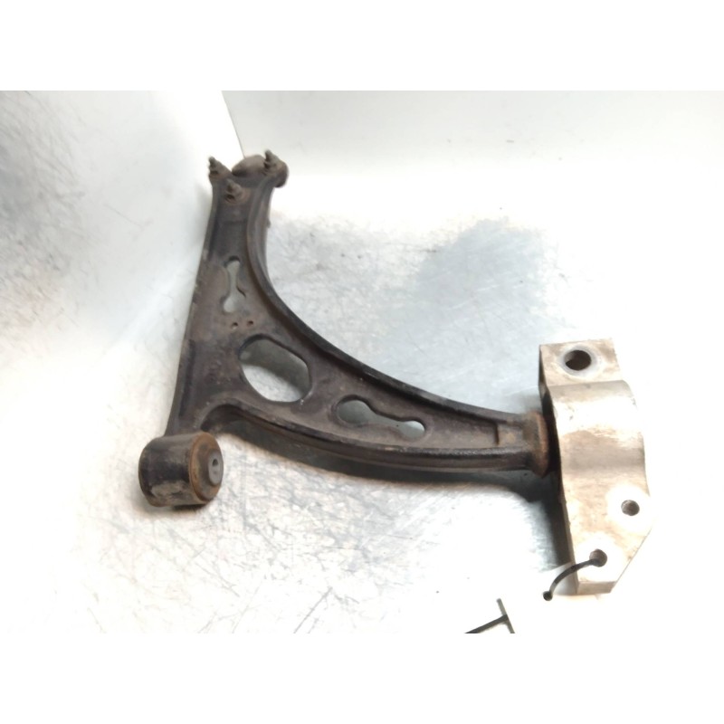Recambio de brazo suspension inferior delantero izquierdo para seat leon (1p1) 1.9 tdi referencia OEM IAM   