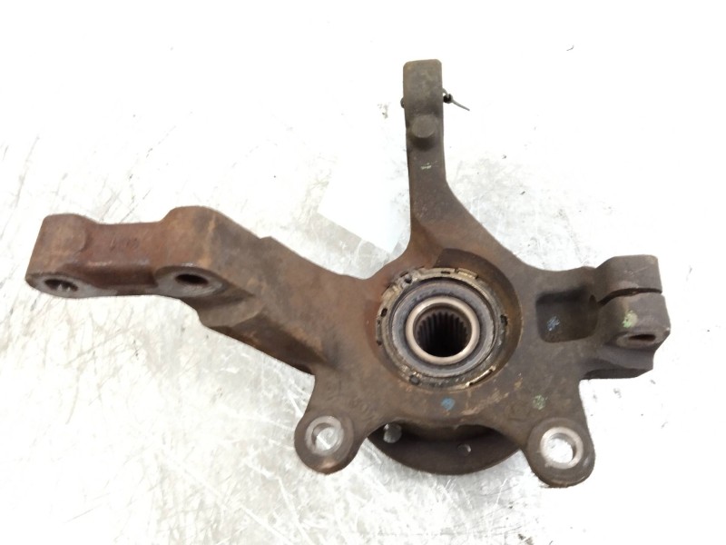 Recambio de mangueta delantera derecha para nissan micra (k12e) acenta referencia OEM IAM   