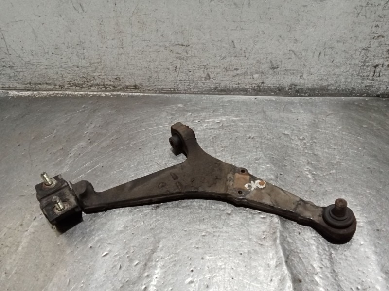 Recambio de brazo suspension inferior delantero derecho para citroën saxo (s0, s1) 1.4 vts referencia OEM IAM   