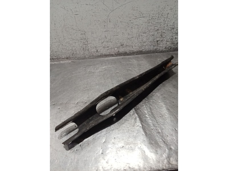 Recambio de brazo suspension inferior trasero izquierdo para dodge journey se referencia OEM IAM   POSTERIOR