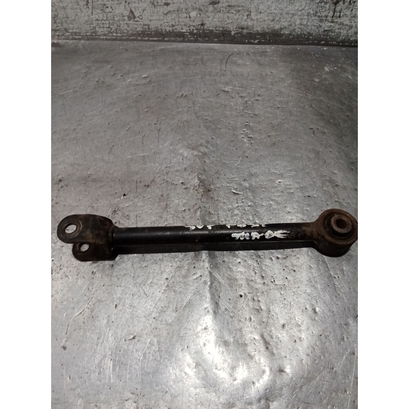 Recambio de brazo suspension superior trasero derecho para dodge journey se referencia OEM IAM   POSTERIOR