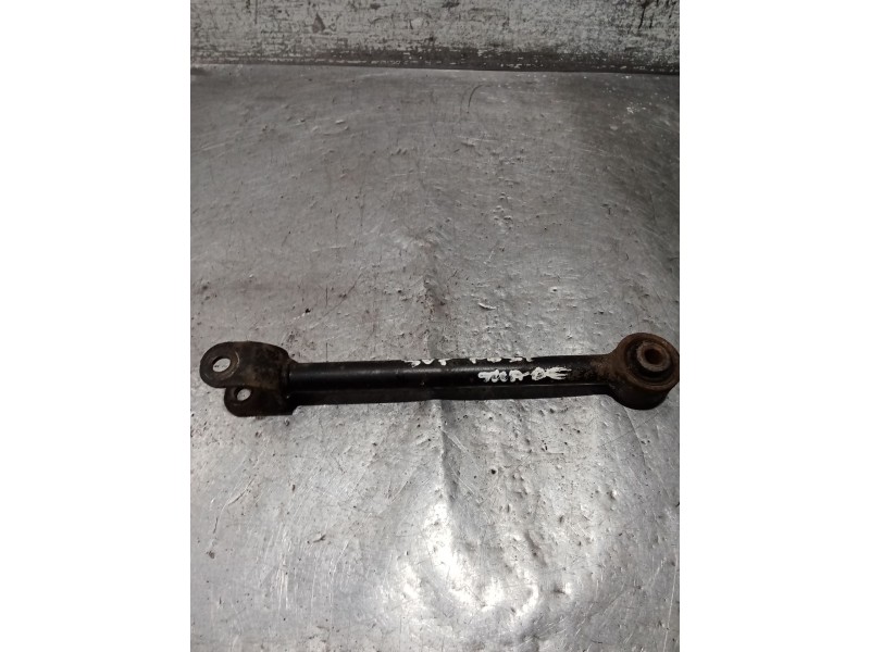 Recambio de brazo suspension superior trasero derecho para dodge journey se referencia OEM IAM   POSTERIOR