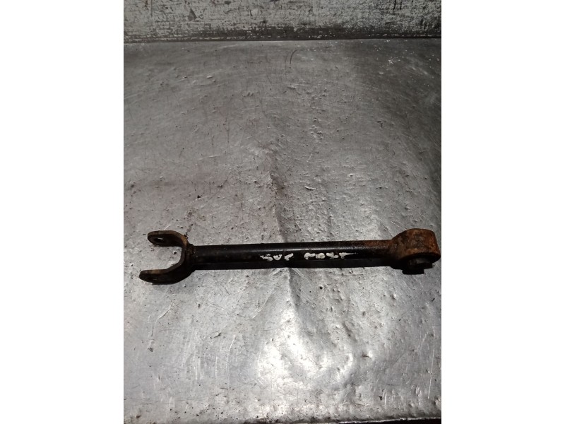 Recambio de brazo suspension superior trasero derecho para dodge journey se referencia OEM IAM   POSTERIOR