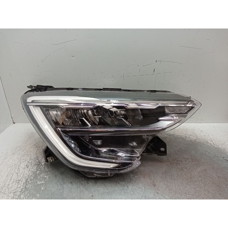 Recambio de faro derecho para renault arkana i (lcm_, ldn_) 1.6 e-tech 145 (ldmu) referencia OEM IAM 260107780R  