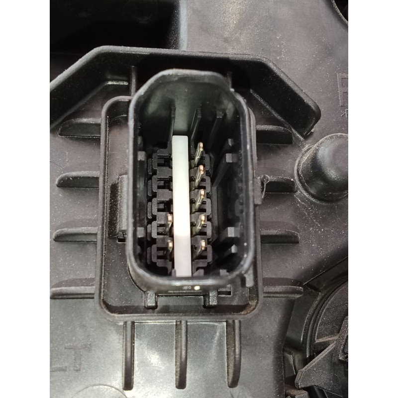 Recambio de faro derecho para renault arkana i (lcm_, ldn_) 1.6 e-tech 145 (ldmu) referencia OEM IAM 260107780R  