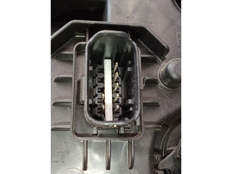 Recambio de faro derecho para renault arkana i (lcm_, ldn_) 1.6 e-tech 145 (ldmu) referencia OEM IAM 260107780R  