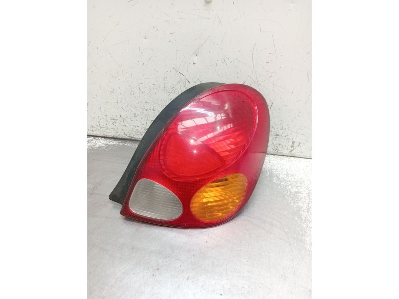 Recambio de piloto trasero derecho para toyota corolla (_e11_) 1.4 16v (zze111_) referencia OEM IAM   2000