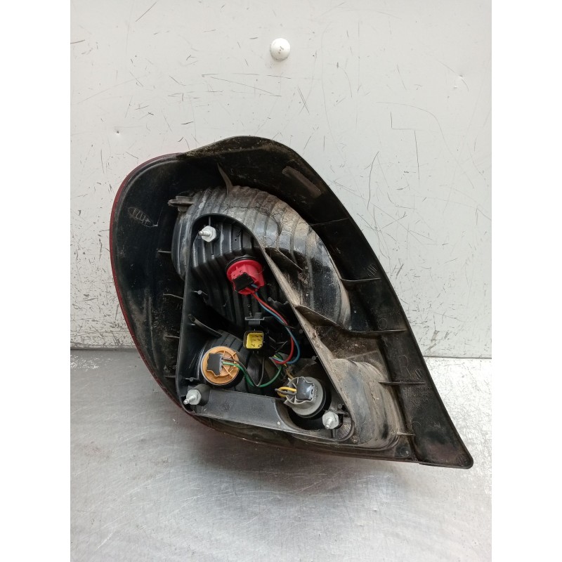 Recambio de piloto trasero derecho para toyota corolla (_e11_) 1.4 16v (zze111_) referencia OEM IAM   2000