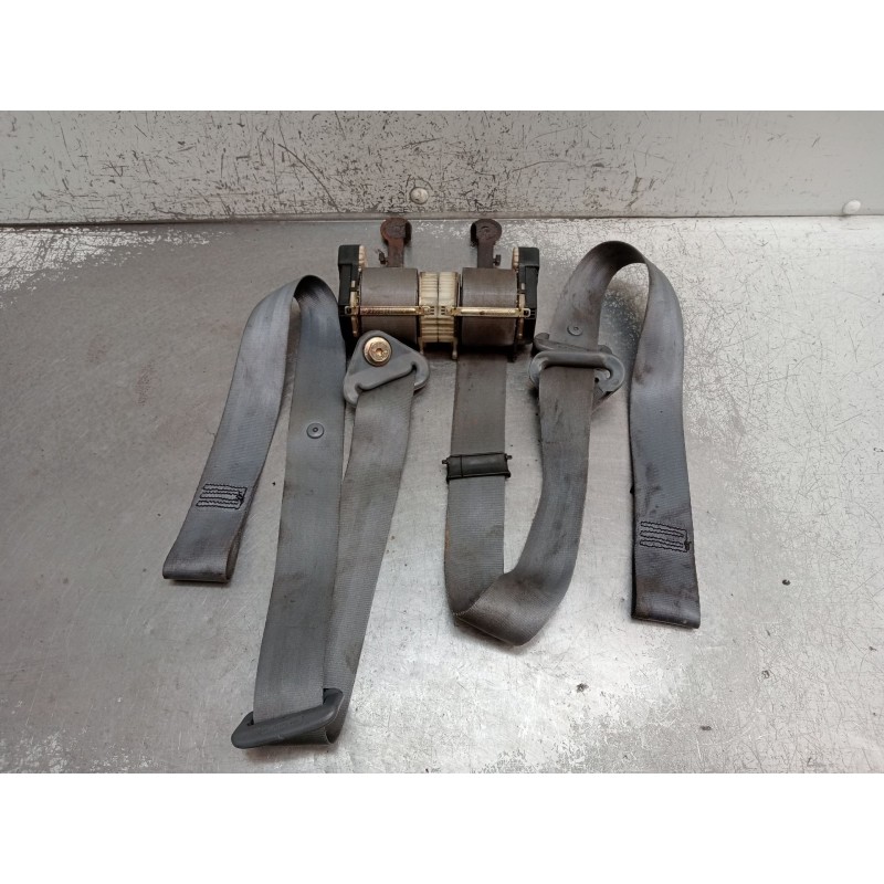 Recambio de juego cinturones delantero para renault clio ii (bb_, cb_) 1.9 d (b/cb0j) referencia OEM IAM   1998 3P