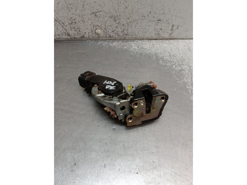 Recambio de motor cierre centralizado trasero derecho para toyota corolla (_e11_) 1.4 16v (zze111_) referencia OEM IAM   2000 5P