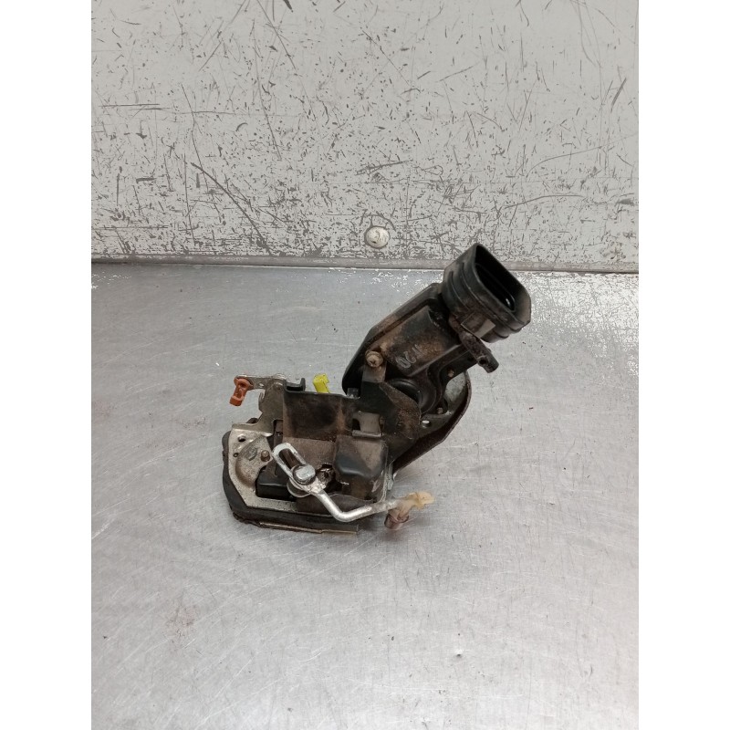 Recambio de motor cierre centralizado trasero derecho para toyota corolla (_e11_) 1.4 16v (zze111_) referencia OEM IAM   2000 5P