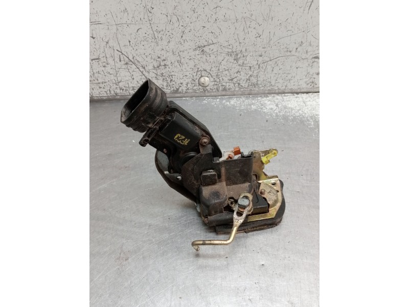 Recambio de motor cierre centralizado trasero izquierdo para toyota corolla (_e11_) 1.4 16v (zze111_) referencia OEM IAM   2000 