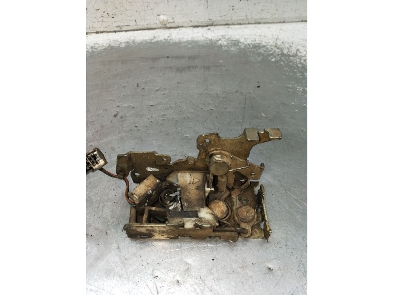 Recambio de motor cierre centralizado trasero izquierdo para mercedes-benz vito autobús (w638) 110 td 2.3 (638.174) referencia O