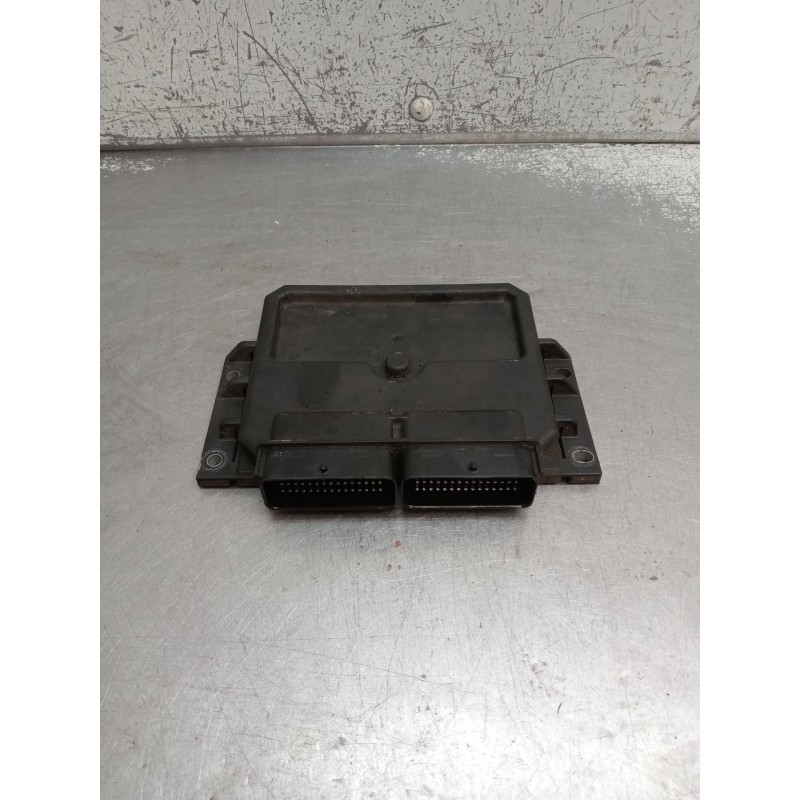 Recambio de centralita motor uce para renault clio ii (bb_, cb_) 1.9 d (b/cb0j) referencia OEM IAM 7700114875 H0M7700105955 R040