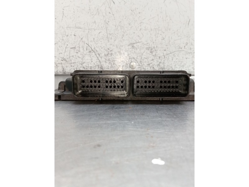 Recambio de centralita motor uce para renault clio ii (bb_, cb_) 1.9 d (b/cb0j) referencia OEM IAM 7700114875 H0M7700105955 R040