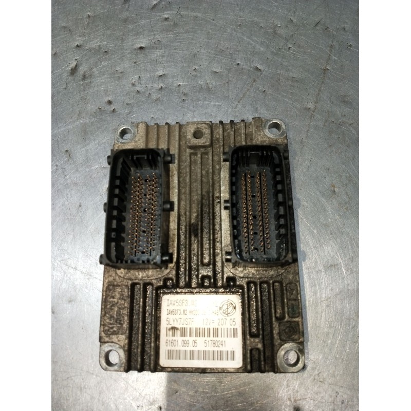 Recambio de centralita motor uce para fiat grande punto (199_) 1.4 (199axb1a) referencia OEM IAM 51780241 6160109905 5SF3M2 2005