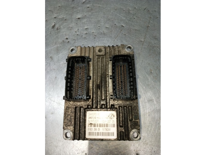 Recambio de centralita motor uce para fiat grande punto (199_) 1.4 (199axb1a) referencia OEM IAM 51780241 6160109905 5SF3M2 2005