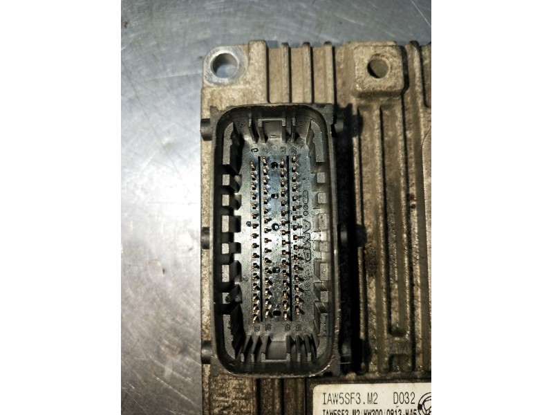 Recambio de centralita motor uce para fiat grande punto (199_) 1.4 (199axb1a) referencia OEM IAM 51780241 6160109905 5SF3M2 2005