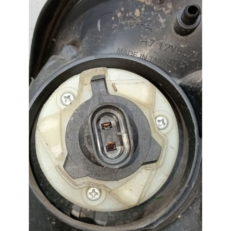 Recambio de faro derecho para renault clio ii (bb_, cb_) 1.9 d (b/cb0j) referencia OEM IAM 085511136R  1998