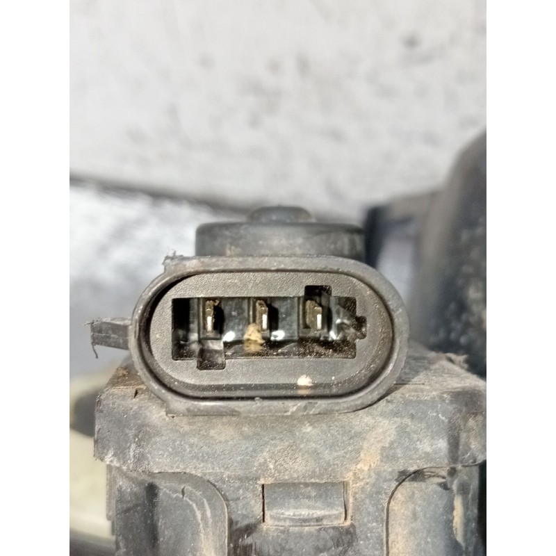 Recambio de faro derecho para renault clio ii (bb_, cb_) 1.9 d (b/cb0j) referencia OEM IAM 085511136R  1998