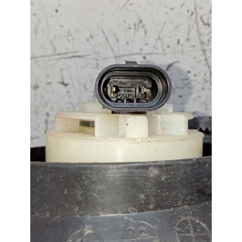 Recambio de faro derecho para renault clio ii (bb_, cb_) 1.9 d (b/cb0j) referencia OEM IAM 085511136R  1998