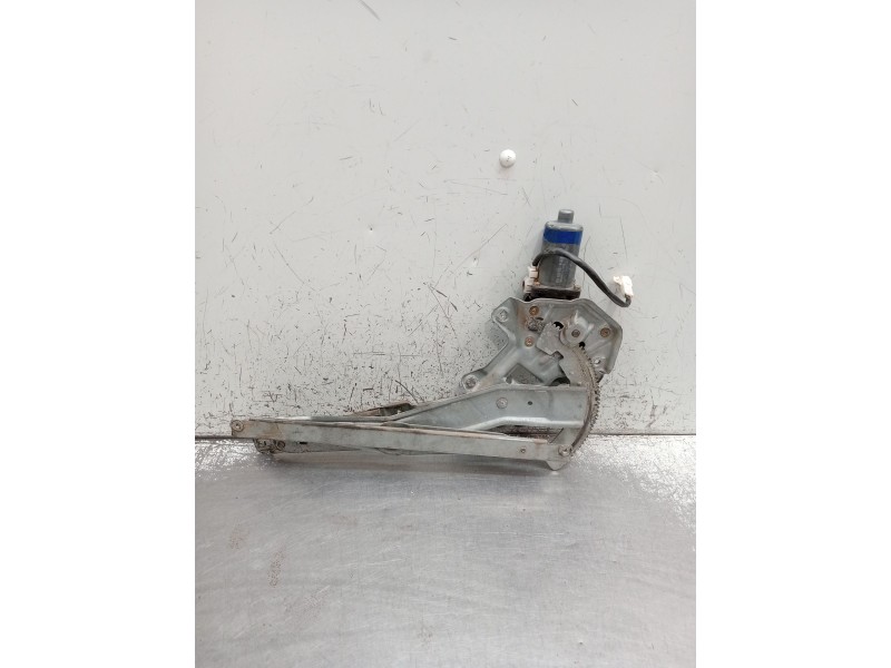 Recambio de elevalunas delantero derecho para toyota corolla (_e11_) 1.4 16v (zze111_) referencia OEM IAM 0130821911  2000 5P