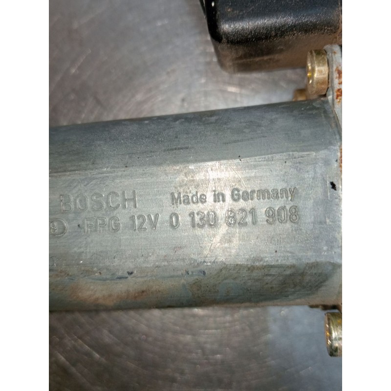 Recambio de elevalunas delantero izquierdo para toyota corolla (_e11_) 1.4 16v (zze111_) referencia OEM IAM 0130821908  2000 5P