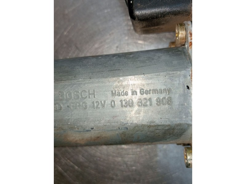 Recambio de elevalunas delantero izquierdo para toyota corolla (_e11_) 1.4 16v (zze111_) referencia OEM IAM 0130821908  2000 5P