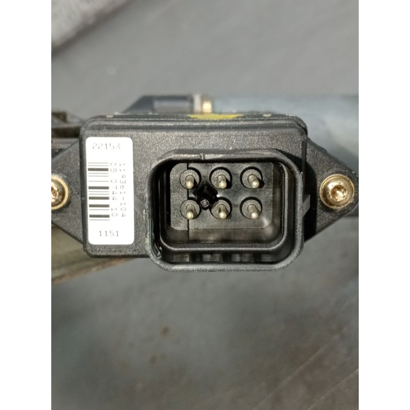 Recambio de elevalunas delantero izquierdo para toyota corolla (_e11_) 1.4 16v (zze111_) referencia OEM IAM 0130821908  2000 5P