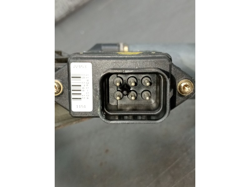 Recambio de elevalunas delantero izquierdo para toyota corolla (_e11_) 1.4 16v (zze111_) referencia OEM IAM 0130821908  2000 5P