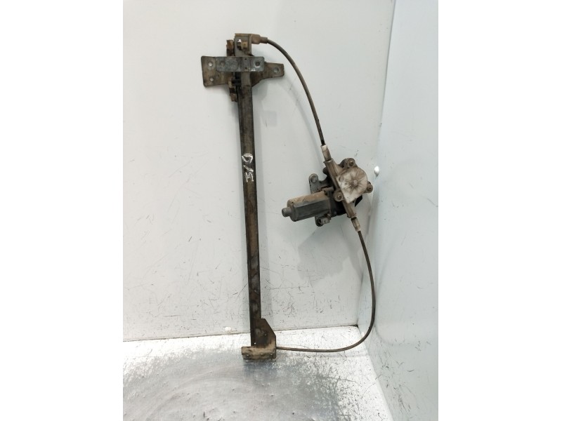 Recambio de elevalunas delantero izquierdo para mercedes-benz vito autobús (w638) 110 td 2.3 (638.174) referencia OEM IAM  5P 19