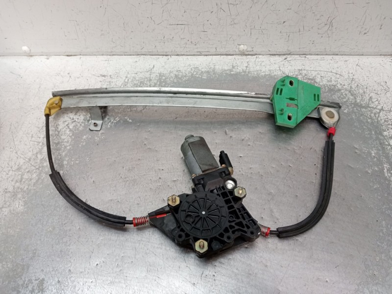 Recambio de elevalunas delantero derecho para ford ka (rb_) 1.3 i referencia OEM IAM 0130821683  1996 3P