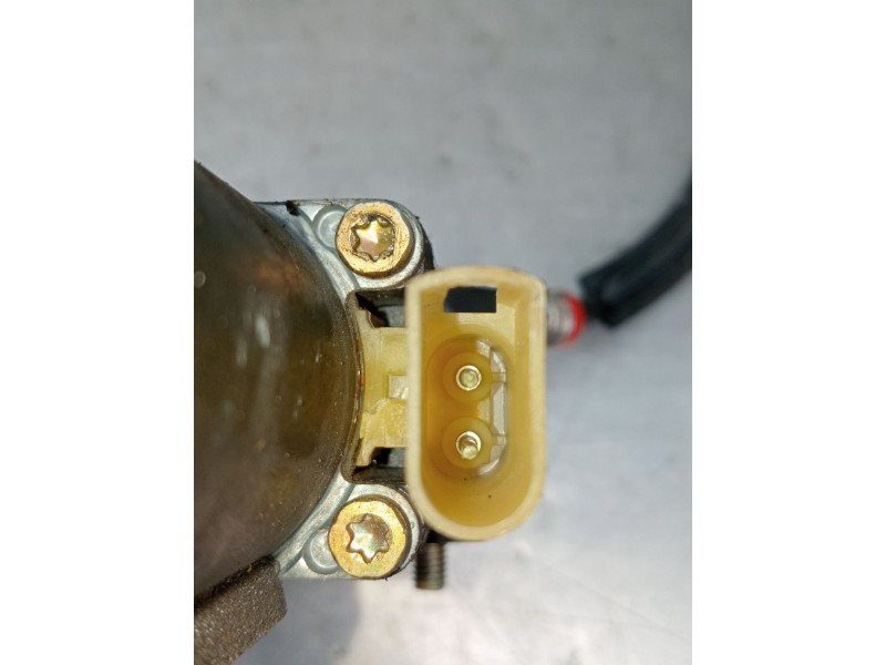 Recambio de elevalunas delantero derecho para ford ka (rb_) 1.3 i referencia OEM IAM 0130821683  1996 3P