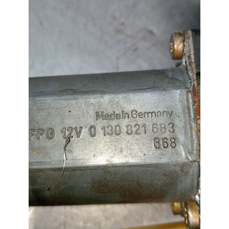 Recambio de elevalunas delantero derecho para ford ka (rb_) 1.3 i referencia OEM IAM 0130821683  1996 3P