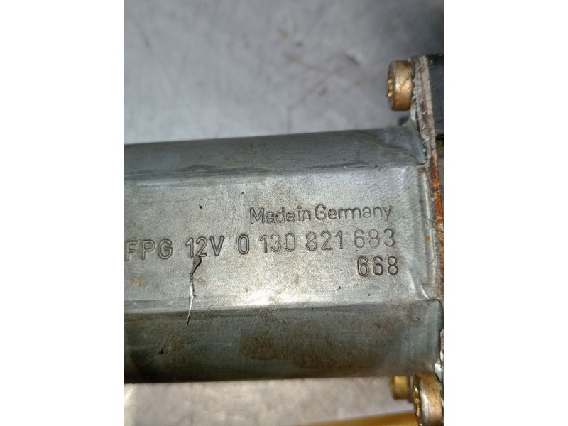 Recambio de elevalunas delantero derecho para ford ka (rb_) 1.3 i referencia OEM IAM 0130821683  1996 3P