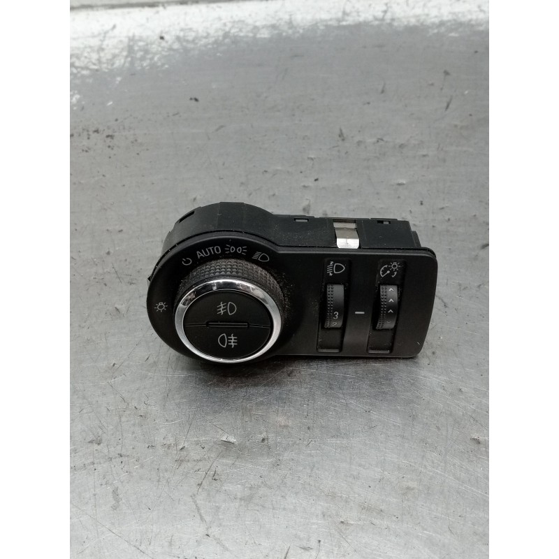 Recambio de mando luces para opel insignia a (g09) 2.0 cdti (68) referencia OEM IAM 13268702 251507 2008