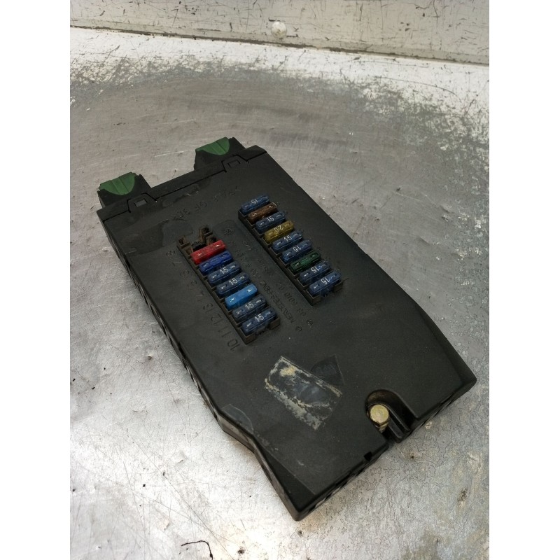 Recambio de caja reles / fusibles para mercedes-benz vito autobús (w638) 110 td 2.3 (638.174) referencia OEM IAM 0005400650 0850