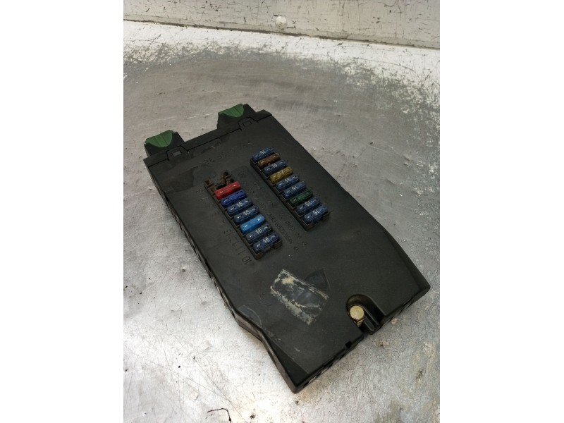 Recambio de caja reles / fusibles para mercedes-benz vito autobús (w638) 110 td 2.3 (638.174) referencia OEM IAM 0005400650 0850