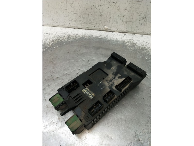 Recambio de caja reles / fusibles para mercedes-benz vito autobús (w638) 110 td 2.3 (638.174) referencia OEM IAM 0005400650 0850