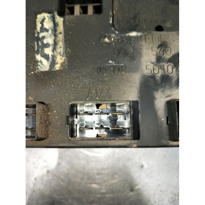 Recambio de caja reles / fusibles para mercedes-benz vito autobús (w638) 110 td 2.3 (638.174) referencia OEM IAM 0005400650 0850