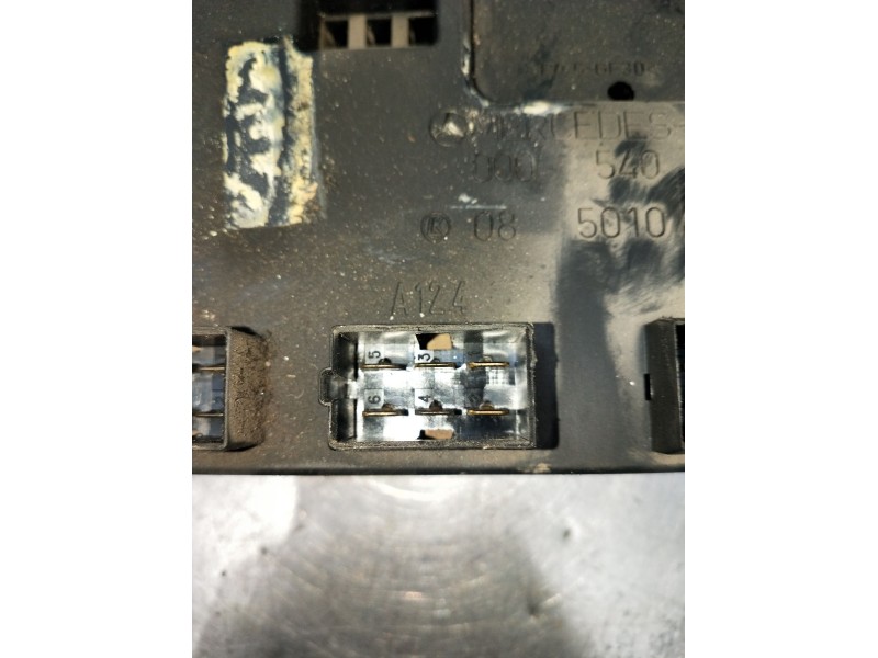 Recambio de caja reles / fusibles para mercedes-benz vito autobús (w638) 110 td 2.3 (638.174) referencia OEM IAM 0005400650 0850