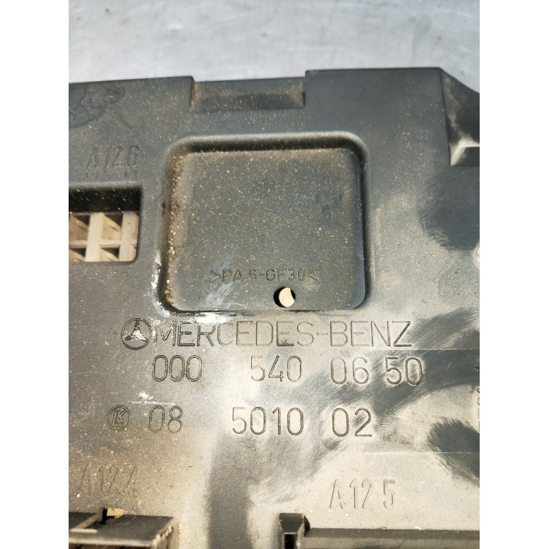 Recambio de caja reles / fusibles para mercedes-benz vito autobús (w638) 110 td 2.3 (638.174) referencia OEM IAM 0005400650 0850