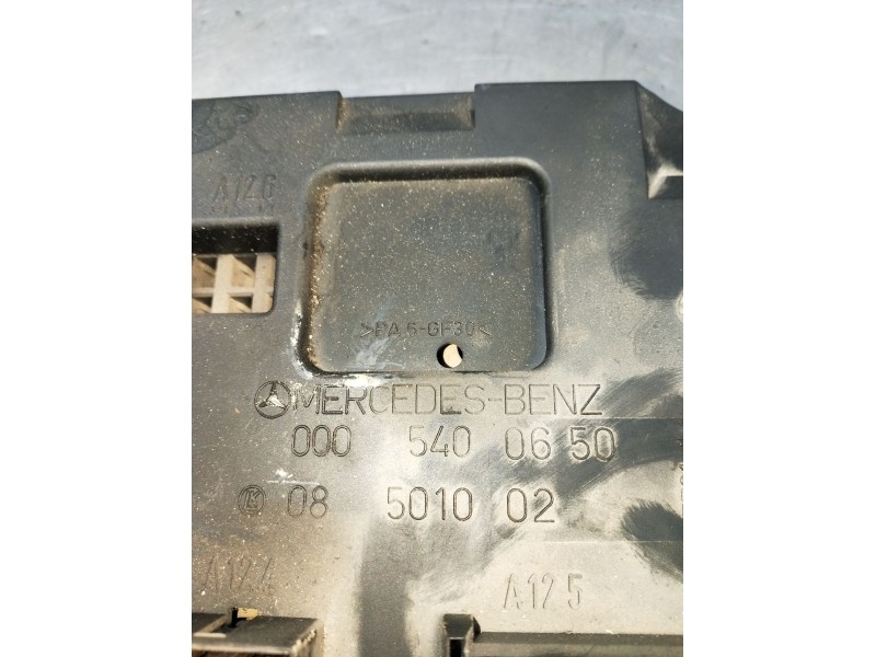 Recambio de caja reles / fusibles para mercedes-benz vito autobús (w638) 110 td 2.3 (638.174) referencia OEM IAM 0005400650 0850
